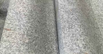 济宁芙蓉白S型拉丝面路沿石