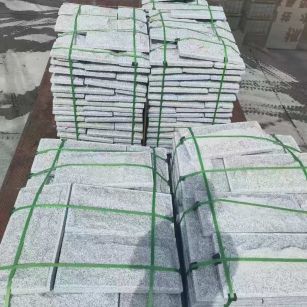 济宁 芝麻白蘑菇石装车出货