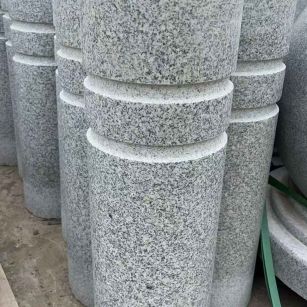 济宁 芝麻白花岗岩挡车柱、隔离柱多少钱