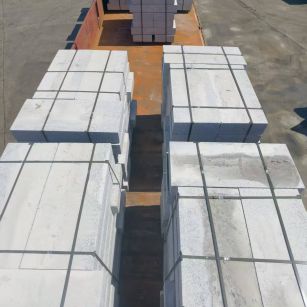 济宁 路沿石装车出货