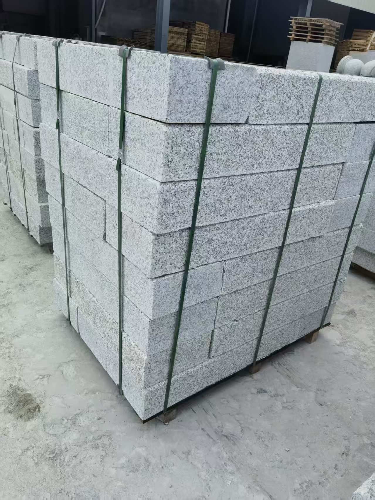 济宁 芙蓉白火烧两面路沿石