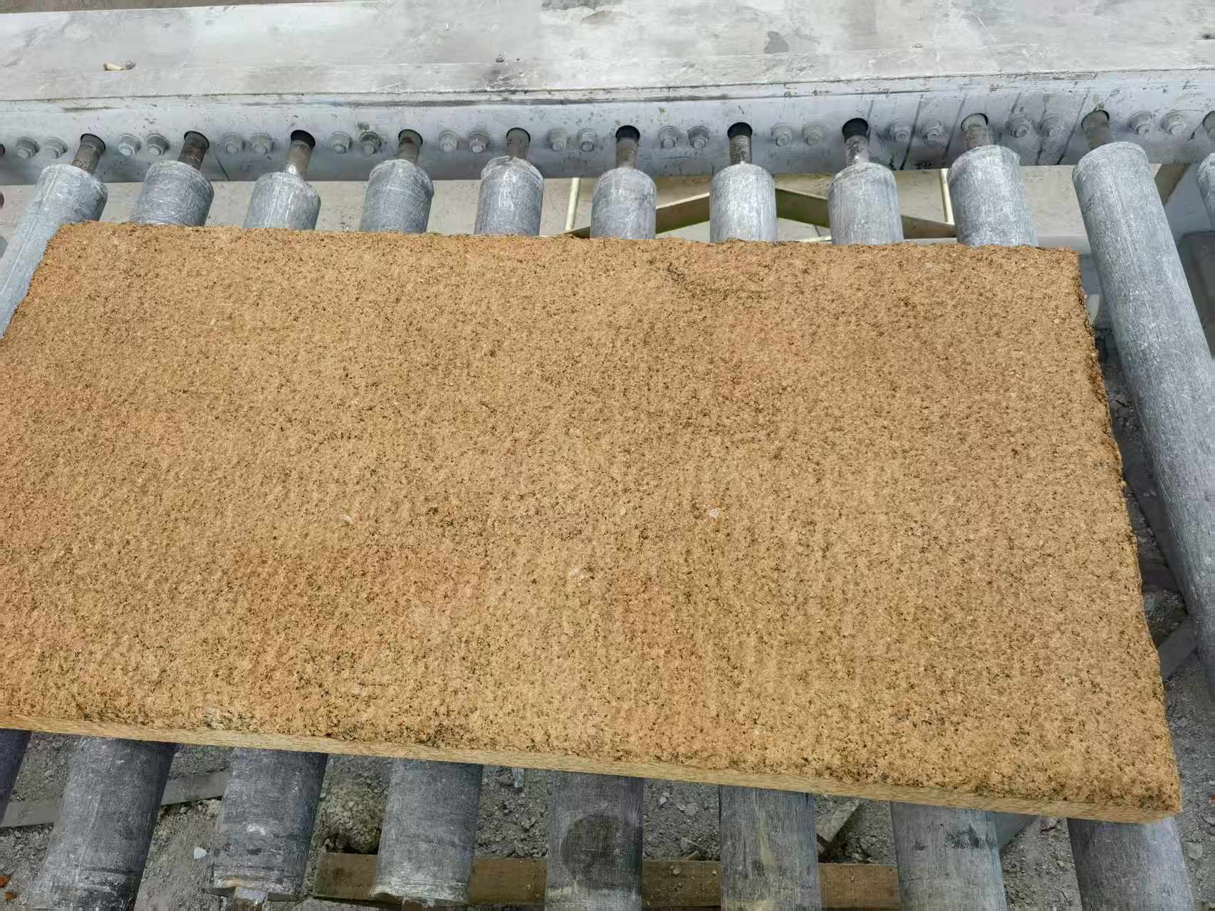 济宁 菠萝面老石板，做旧仿古石，流水线生产加工