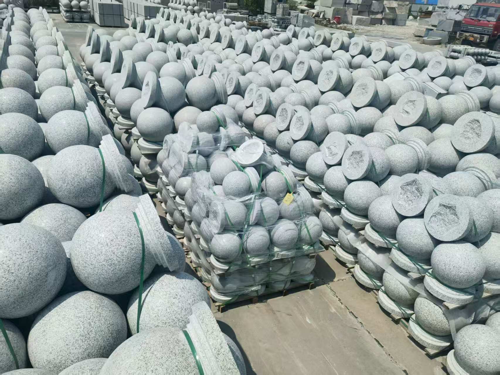 济宁 花岗岩实心圆球，石球，挡车球，挡车石，车止石，路障石。