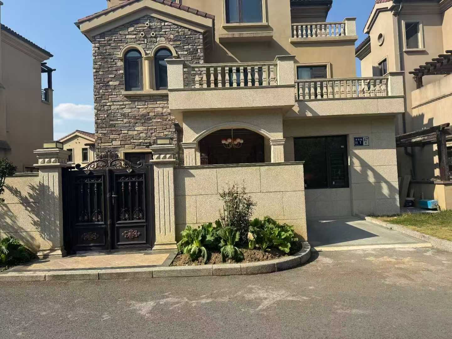 济宁黄金麻别墅干挂效果展示