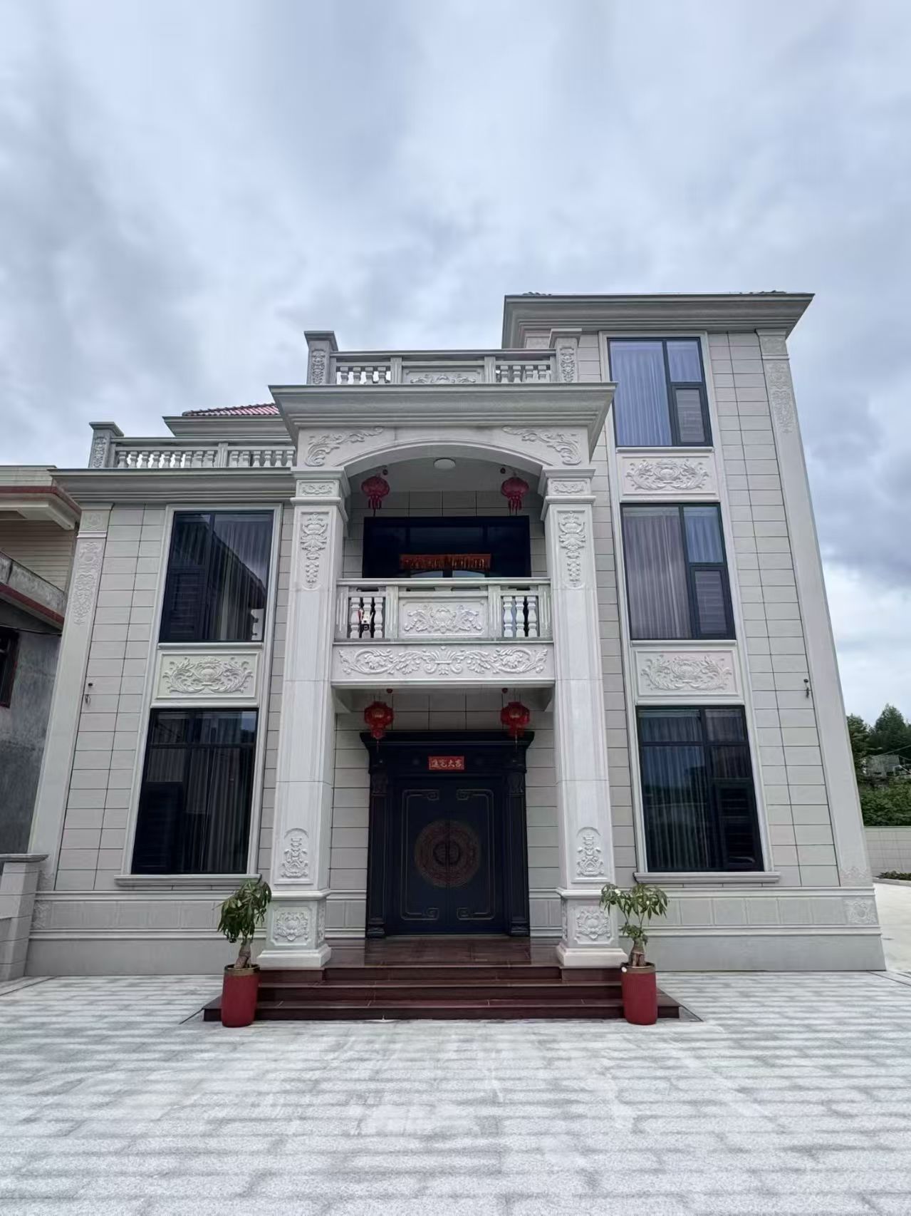 济宁 芝麻白石材别墅干挂案例展示