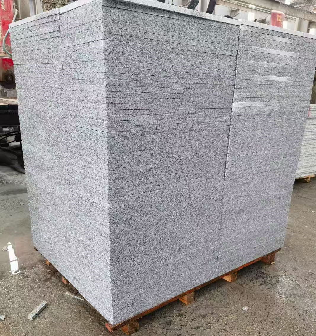 济宁 火烧面地铺石，街道广场园林市政工程板，1.8~5.0厚均有现货