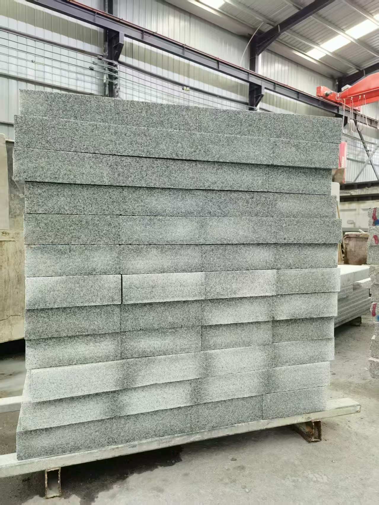 济宁 芝麻白10公分300*600广场地铺，A料定制，尺寸标准，厚薄均匀