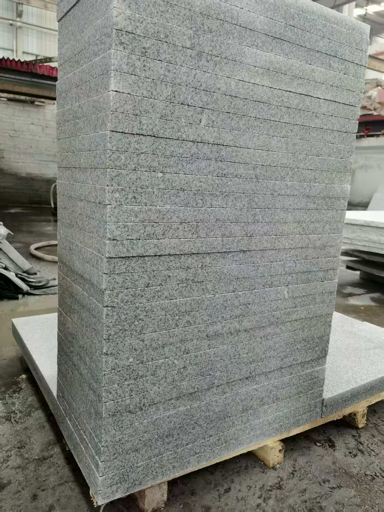 济宁 花岗岩 地铺成品300*600，尺寸标准、厚薄均匀